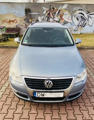 Volkswagen Passat cena 21300 przebieg: 254151, rok produkcji 2009 z Wrocław małe 106